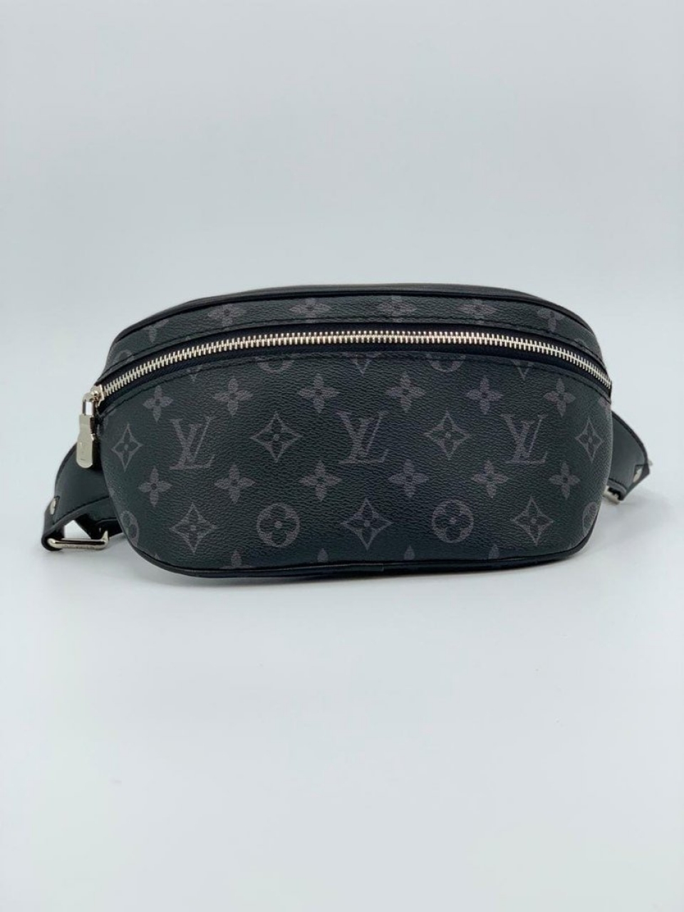 Сумка на пояс Louis Vuitton